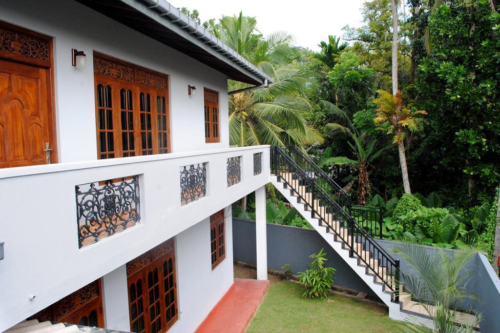 Cinnamon Holiday Inn Hikkaduwa Extérieur photo