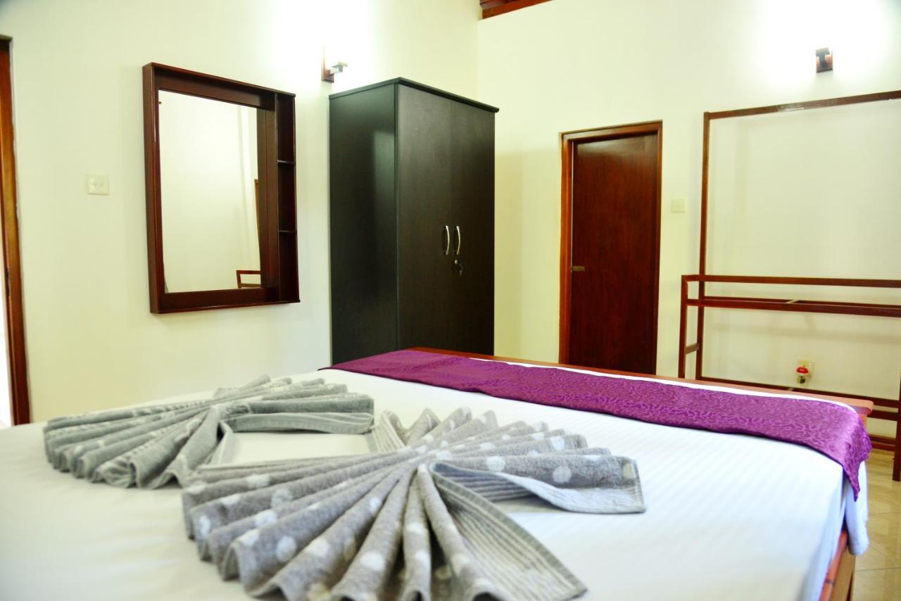 Cinnamon Holiday Inn Hikkaduwa Extérieur photo